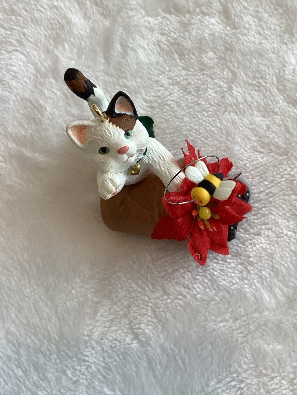 Vintage Hallmark Keepsake Ornament Cat Mischievous Kitten Poinsettia 2002 - Picture 8 of 11